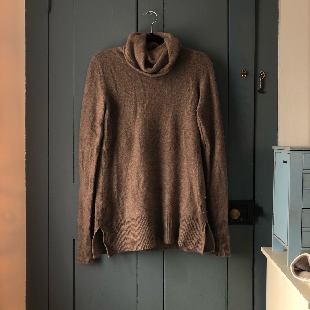 Cashmere sweater
